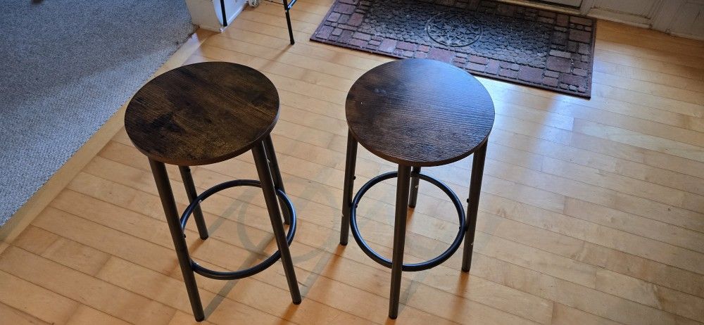 2 Stools ***NEW***