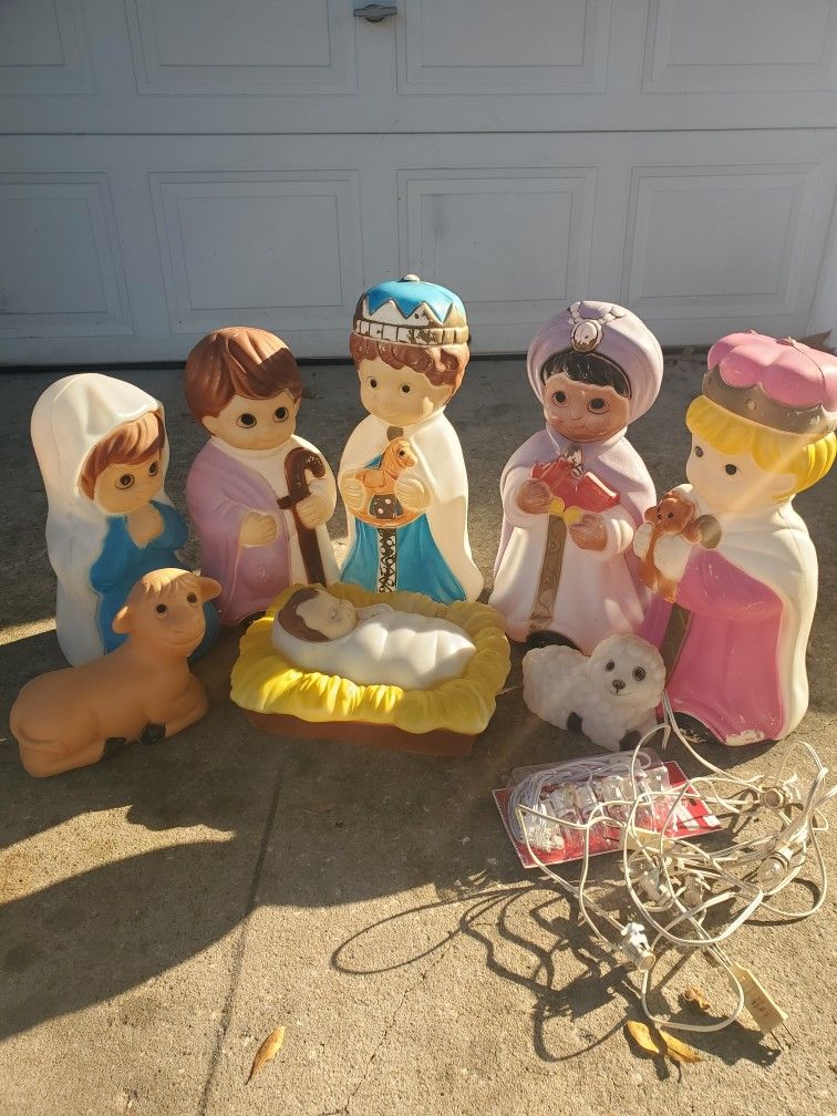 Christmas Nativity Blow Mold Children,lights Up!only One For Sale Locally!