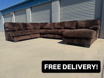 FREE DELIVERY || Ashley’s Furniture 4Pc Sectional Sofa