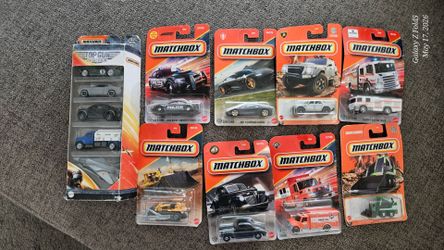 Lot of Matchbox toy cars