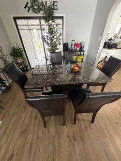 Comedor usado de 6 silllas