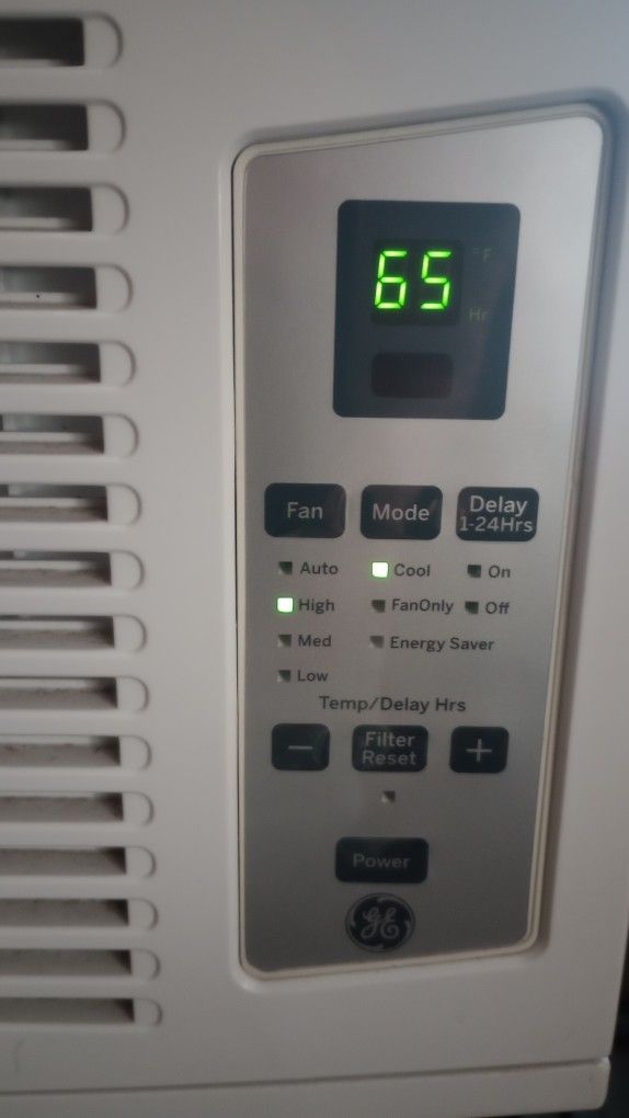 GE 8000 BTU All Digital Air Conditioner