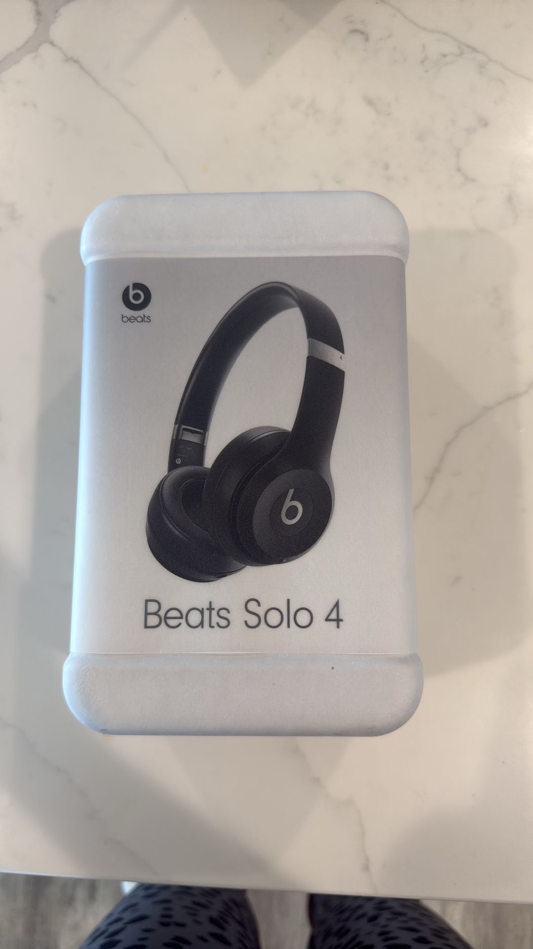 Beats Solo 4 Brand New