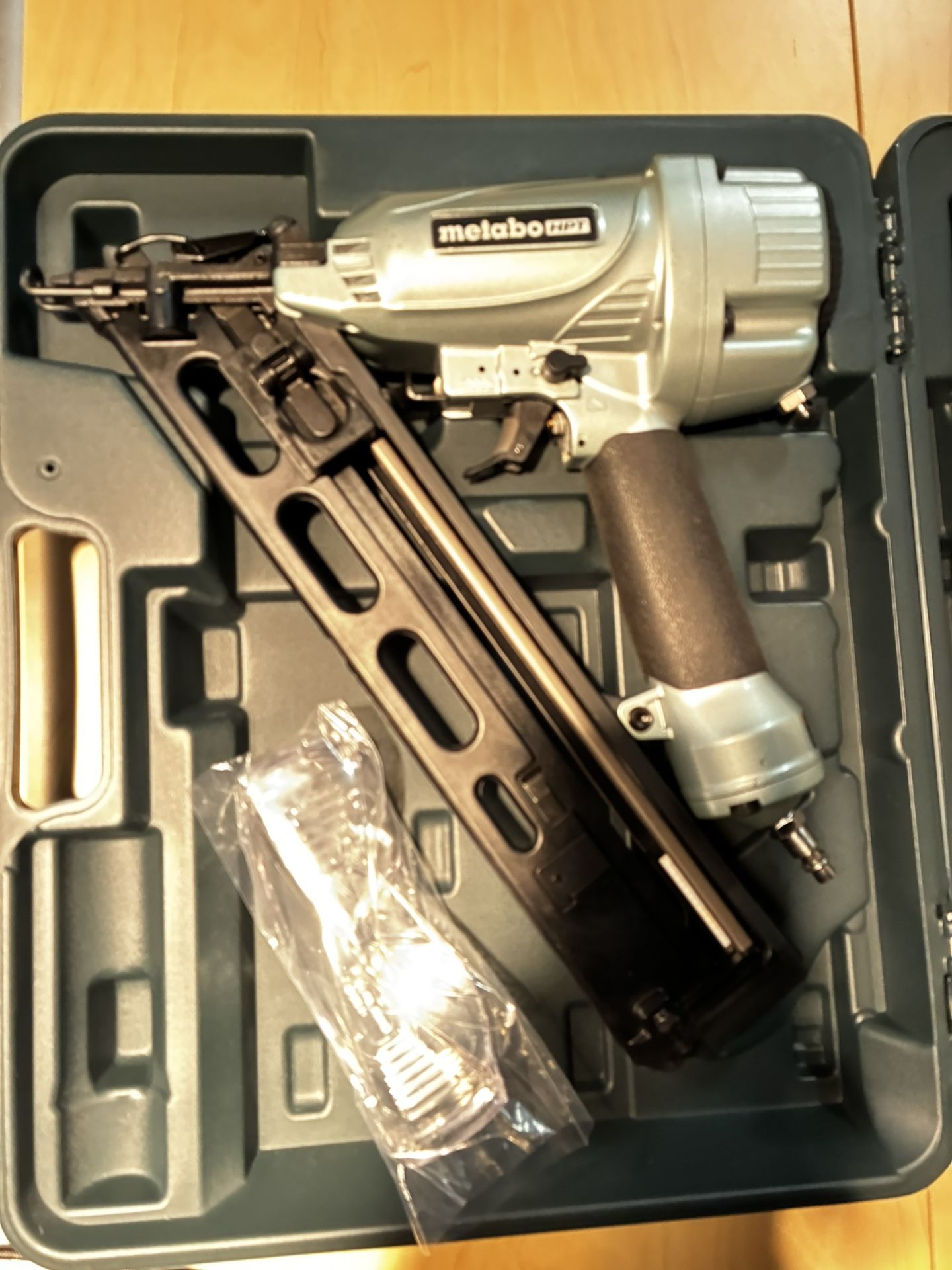 Metabo HPT 15-Gauge Angled Finish Nailer, model NT65MA4.