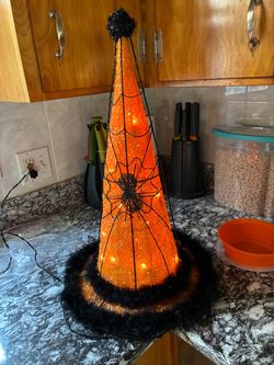 New 23”h orange/black light up wire witches hat display