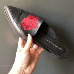 Black Leather Mule W Embroidered Rose - Vintage, Size 41, Made In Spain 