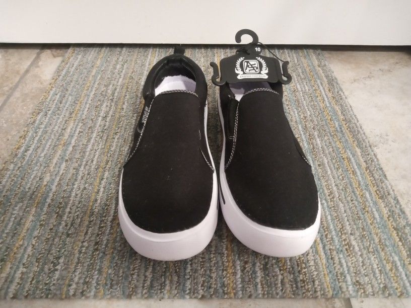 Airspeed Men's Canvas Slip-on Sneakers Black Size 10 for Sale in Austin, TX  - OfferUp