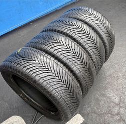 235/55/18 Michelin 📍📍 Vendo un set de llantas con 80% de vida las 4 📍🌟