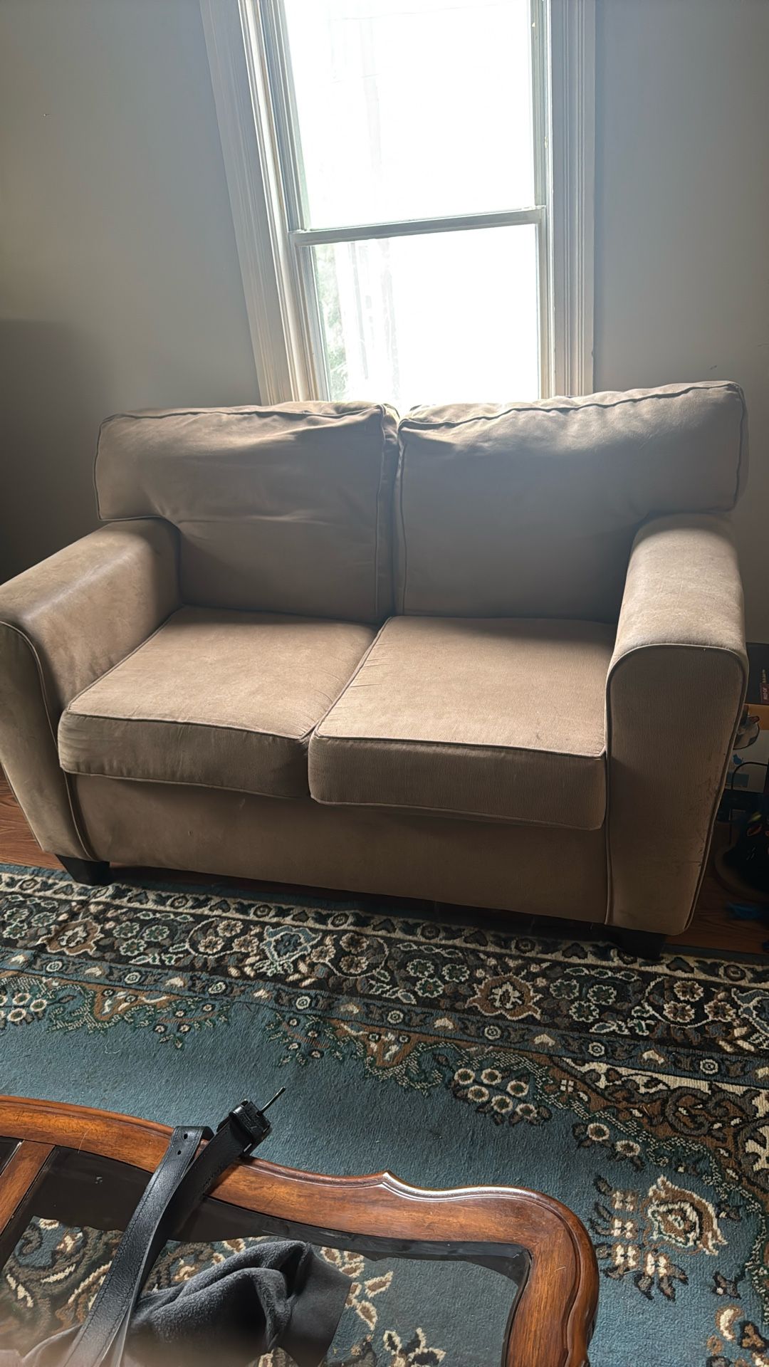 Small Love seat