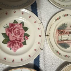 3 Hanging Plates