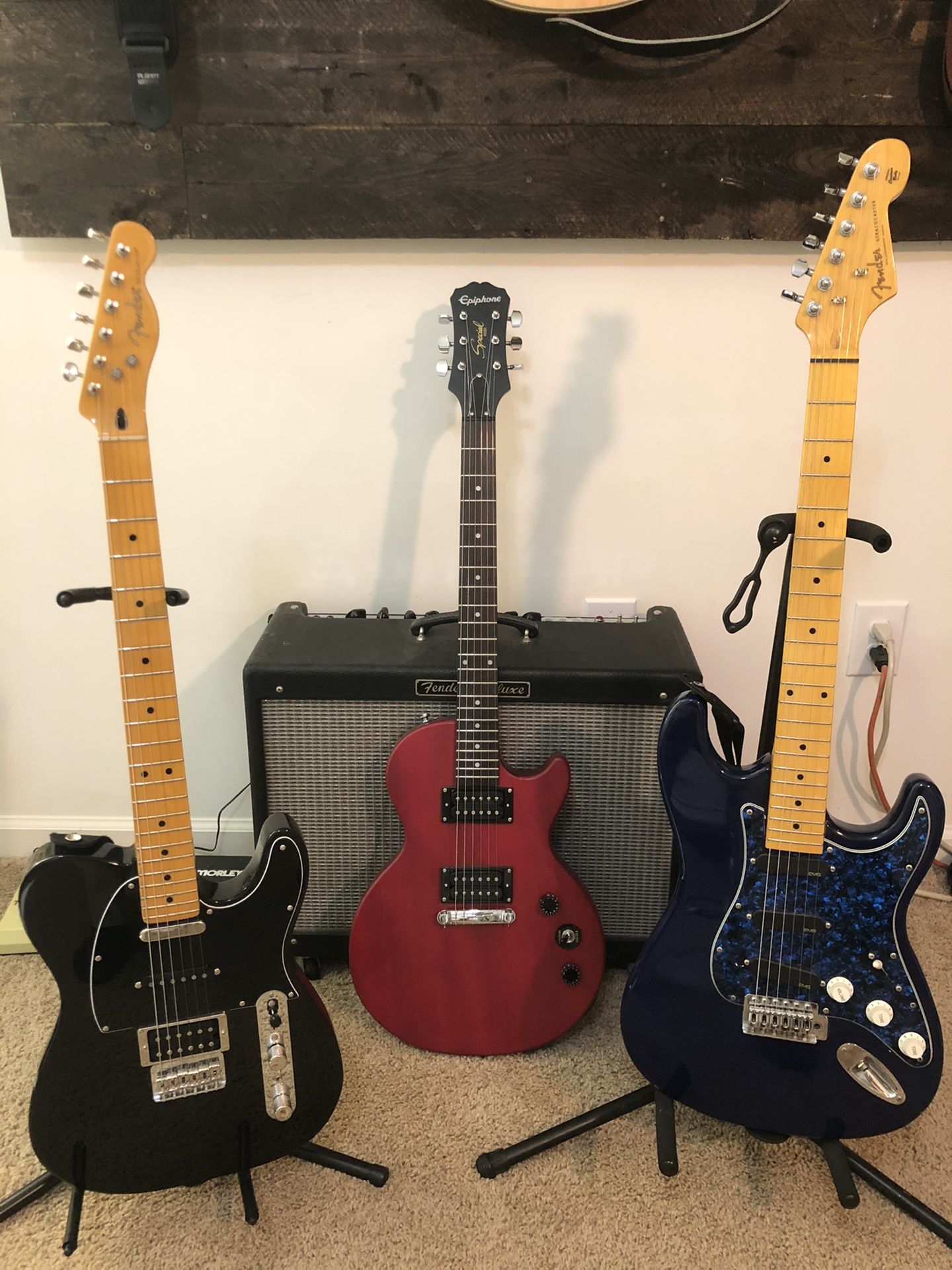 Used Fender guitars / Gibson Epiphone