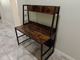 Gaming desk / computer desk