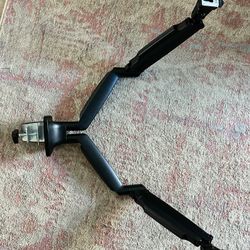 Dual Monitor Arm in Black