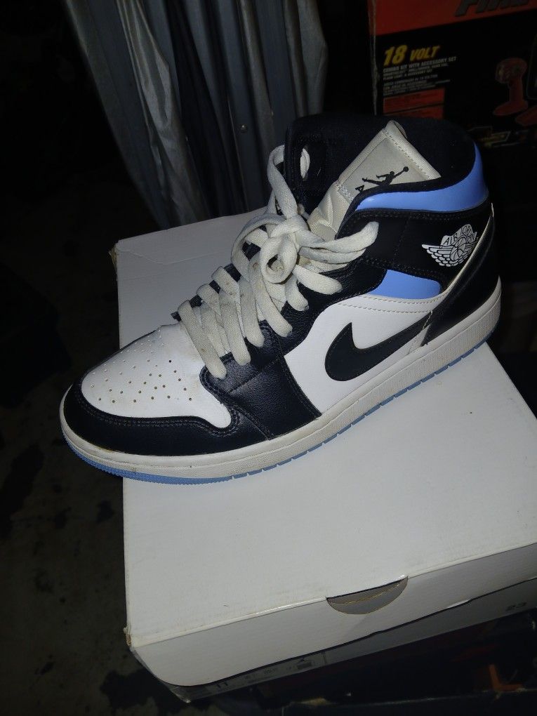 Jordan 1s Lightly Worn