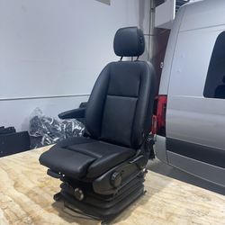 Sprinter 2023 Oem Suspension Seat Leather Heated, Comfort Pack