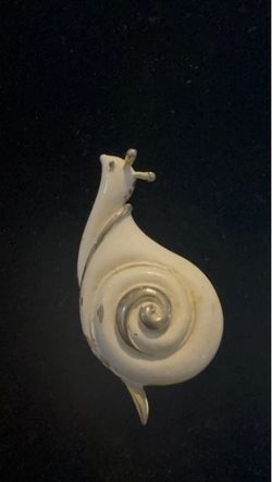 Vintage Cream Enamel & Silver Tone Snail Brooch