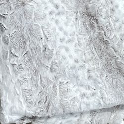 Very Soft Pet Dog Blanket - Brentwood - Snow Leopard Color
