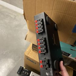 Niles Speaker Switch