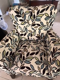 2 Beautiful Living Room Armchairs