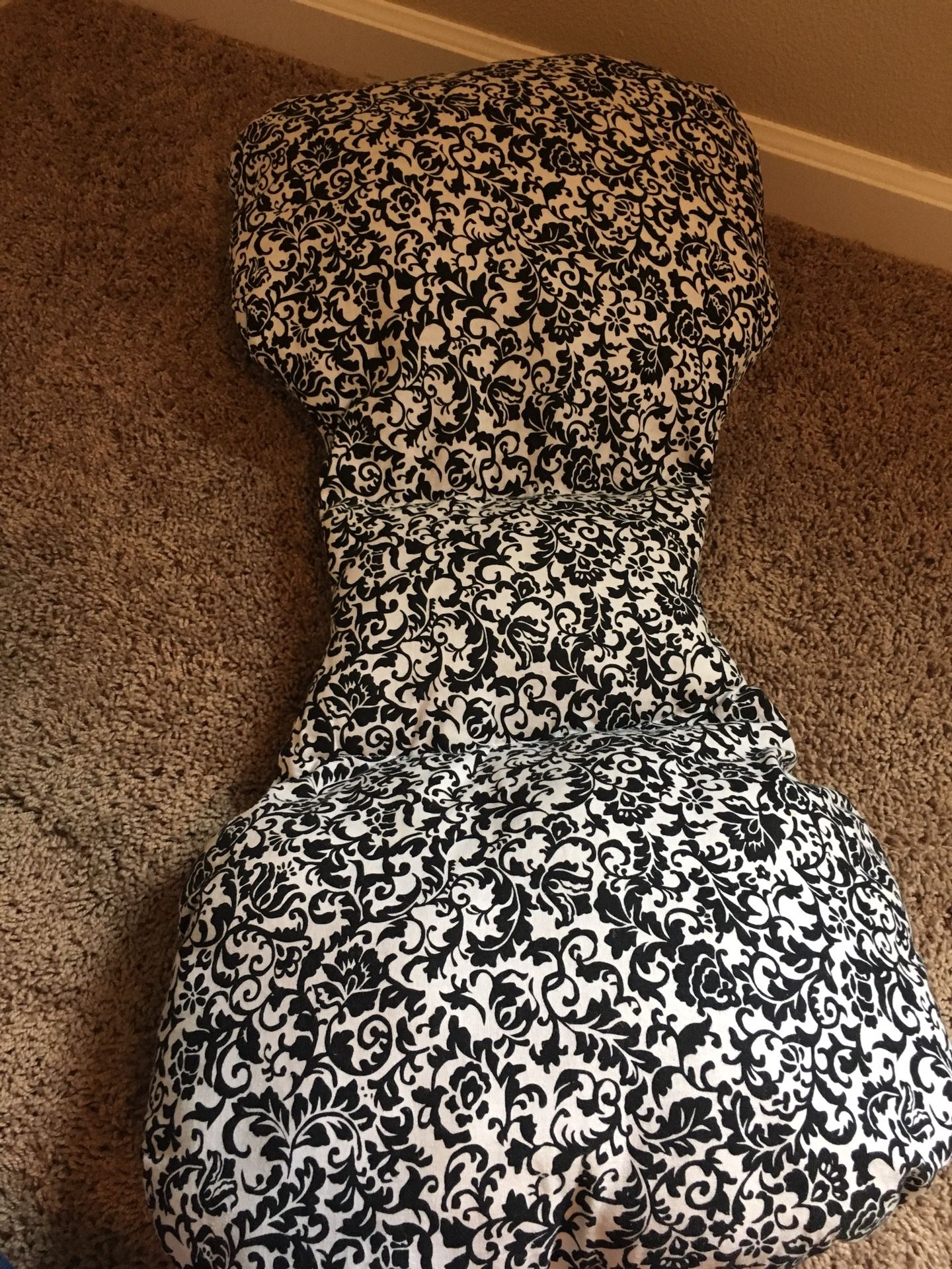 Nursing pillow