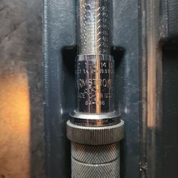 '1/2" Drive 250# Torque Wrench 