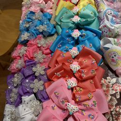 Moños Para Las Princesa De Casa Each $3.50