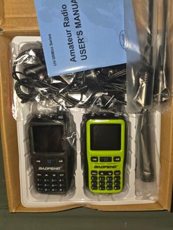 selling a pair of two uv5r mini radios not programmed