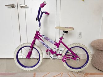 HUFFY Girls bike comes with Training wheels