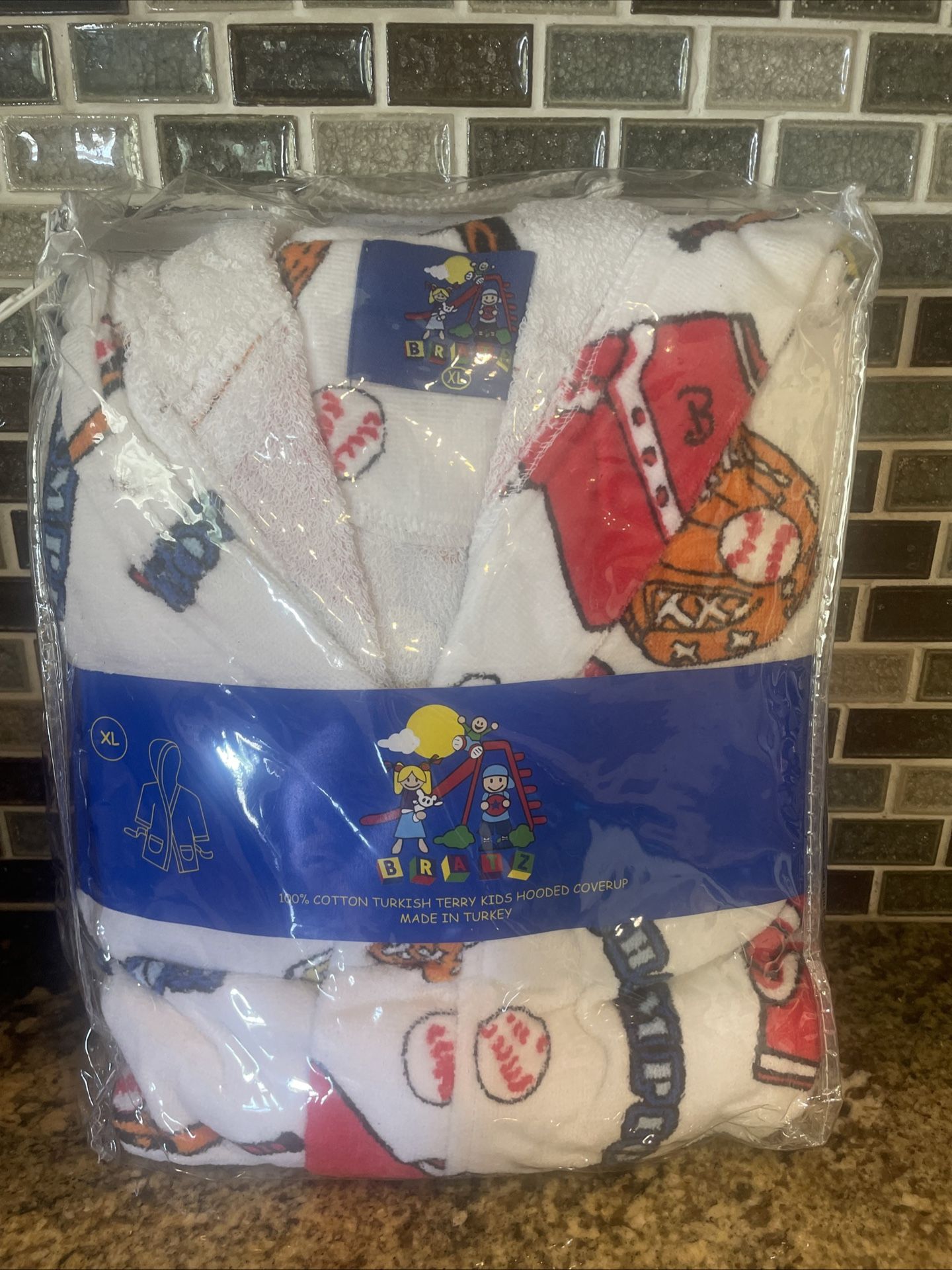 NIP Bratz Boys Baseball Robe Sz 8-10