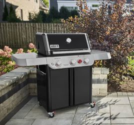 Genesis E-325 Black 3 -Burner Liquid Propane Gas Grill