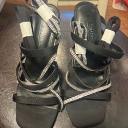 Hot Tomato High Heels, Black With Strings 
