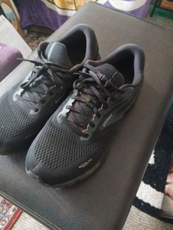 Brooks size 12 mens