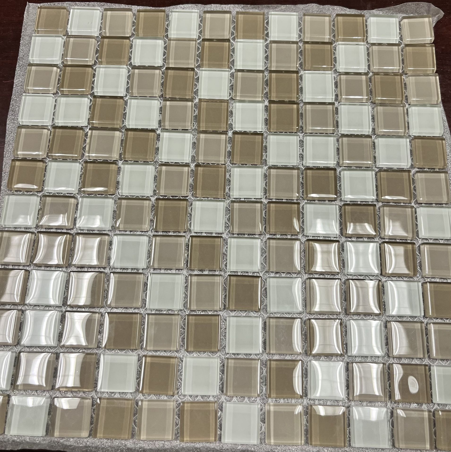 1x1 Glass Tile Brown/White