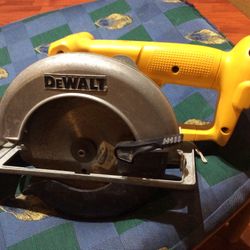 Dewalt Saw