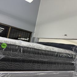 BRAND NEW WITH WARRANTY QUEEN SIZE ENGLANDER GRENADIER PILLOW TOP MATTRESS & BOX SPRING BED SET