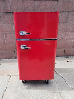 Insignia Retro Mini Fridge