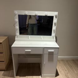Vanity Desk