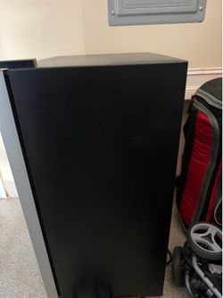 Avanti Digital Wine Chiller WC3406 – Excellent Condition
