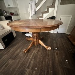 Solid Oak Round Pedestal Dining Table (Expandable) – Vintage Claw Foot Base