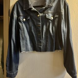 Cropped Style Denim Jacket 