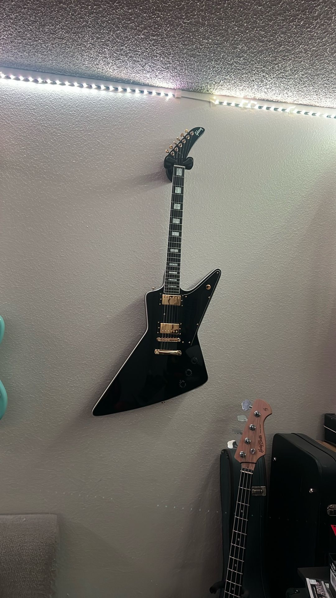 Chinese Gibson Explorer Guitar