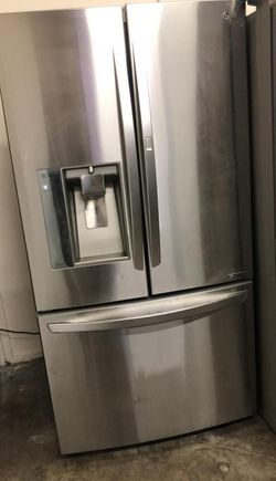 LG French Door Stainless Steel Refrigerator With Water and Ice Maker
