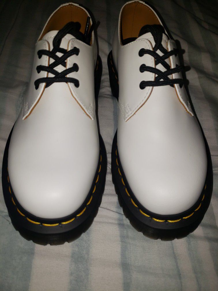 Doc Martens White Platform Shoes . Size 7 Women's Or 6 Mens