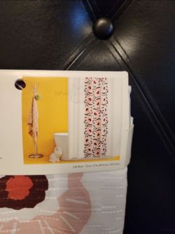 BRAND NEW SHOWER CURTAIN FOLK FLORAL 
72 " X 72 "