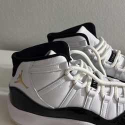 Brand new Jordans 11 Authentic  6Y