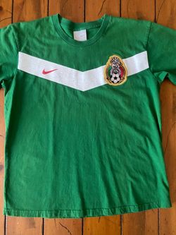 VTG NIKE 🇲🇽 MEXICO NATIONAL TEAM 2006 Jersey T-Shirt . The product is a vintage Nike Mexico Nation