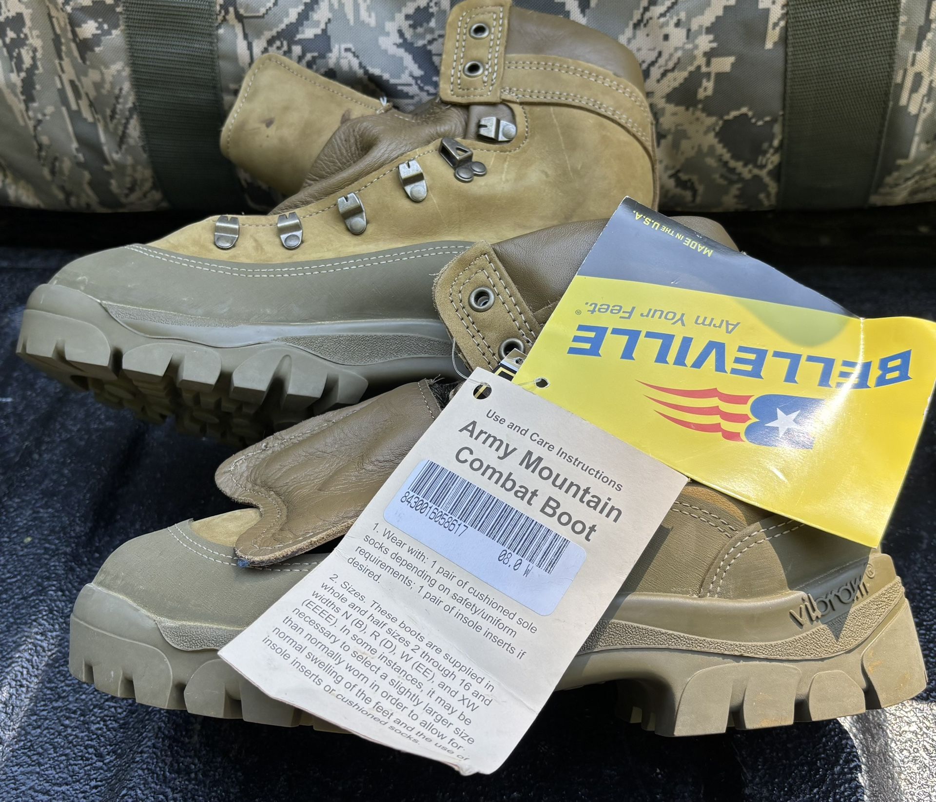 Military Surplus Belleville Mountain Combat Boots, GoreTex, Size 8 W, New