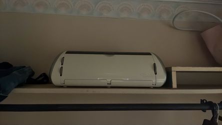 Cricut Cutting Machine