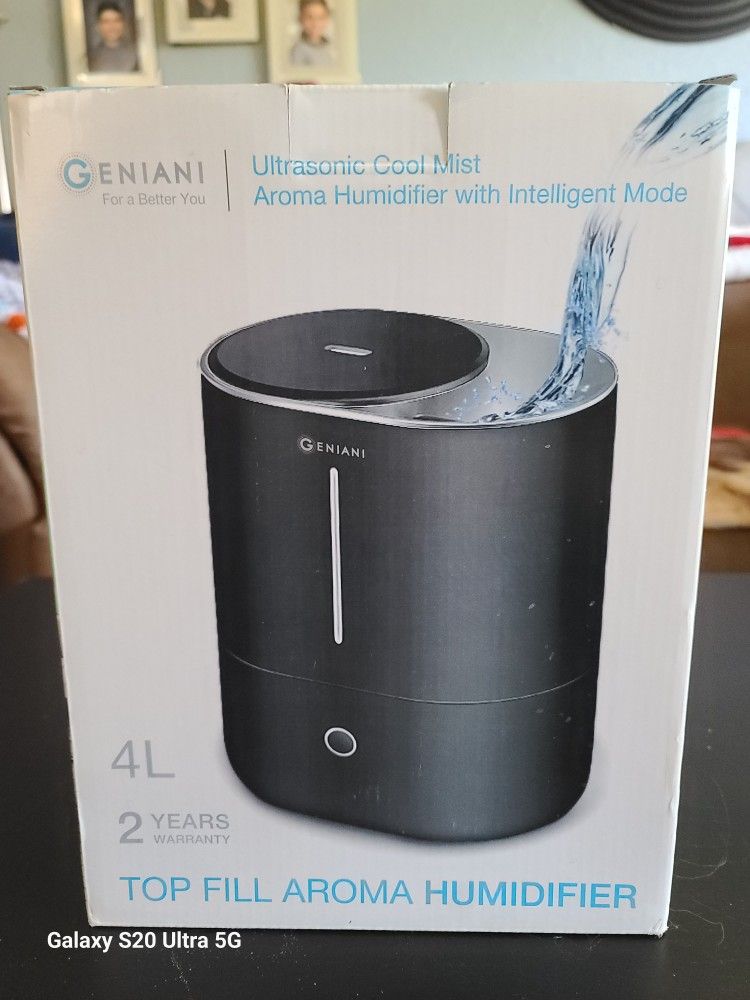 Like NEW Geniani Cool Mist Aroma Humudifier