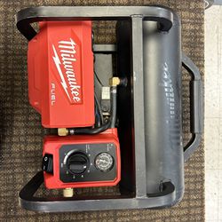 Milwaukee M18 Quiet Air Compressor TOOL ONLY 